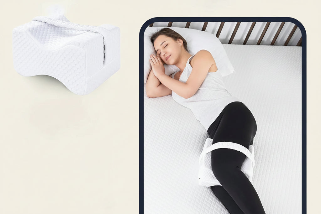 Coussin pour genoux avec sangles en mousse à mémoire de forme pour dormeurs sur le côté.